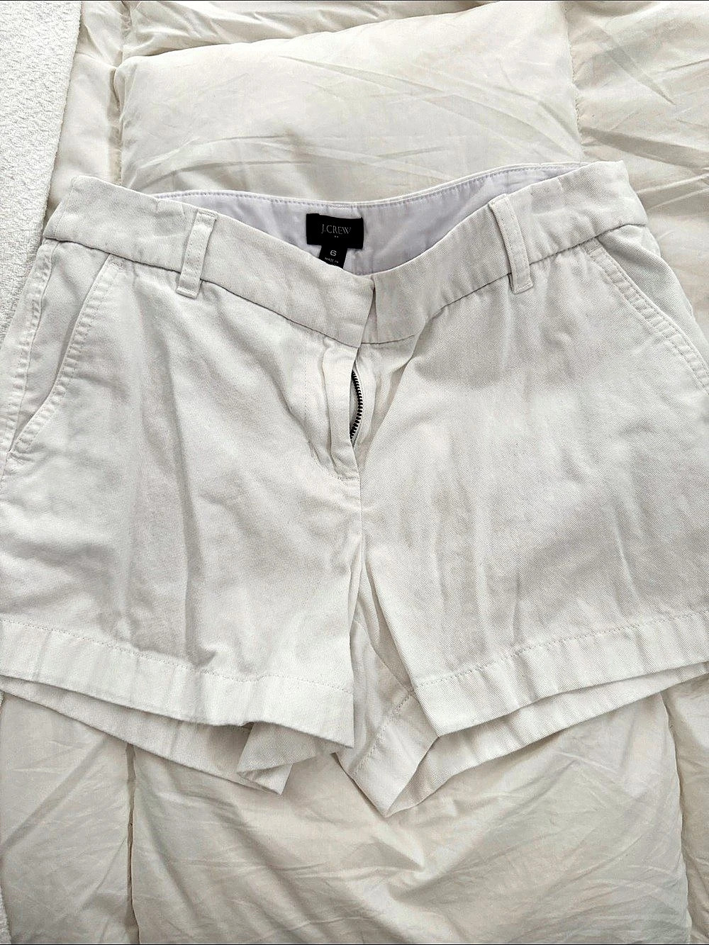 J.Crew Cargo Shorts in White Size 6 Like New